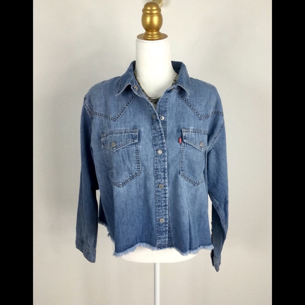 Levi’s Western Style Cropped Jean Shirt